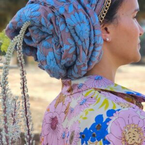 צעיף כלה הודית כחול על חום